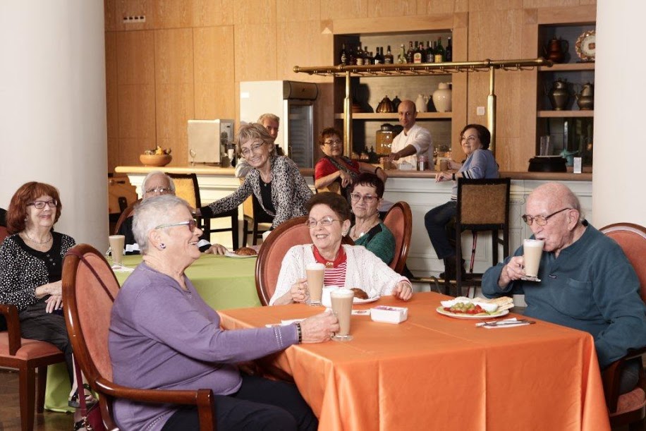 דיור מוגן בירושלים, האוכלוסייה